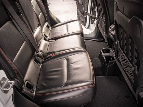 Used 2020 Jeep Gladiator Rubicon w/ Uconnect 4C Nav & Sound Group image 30