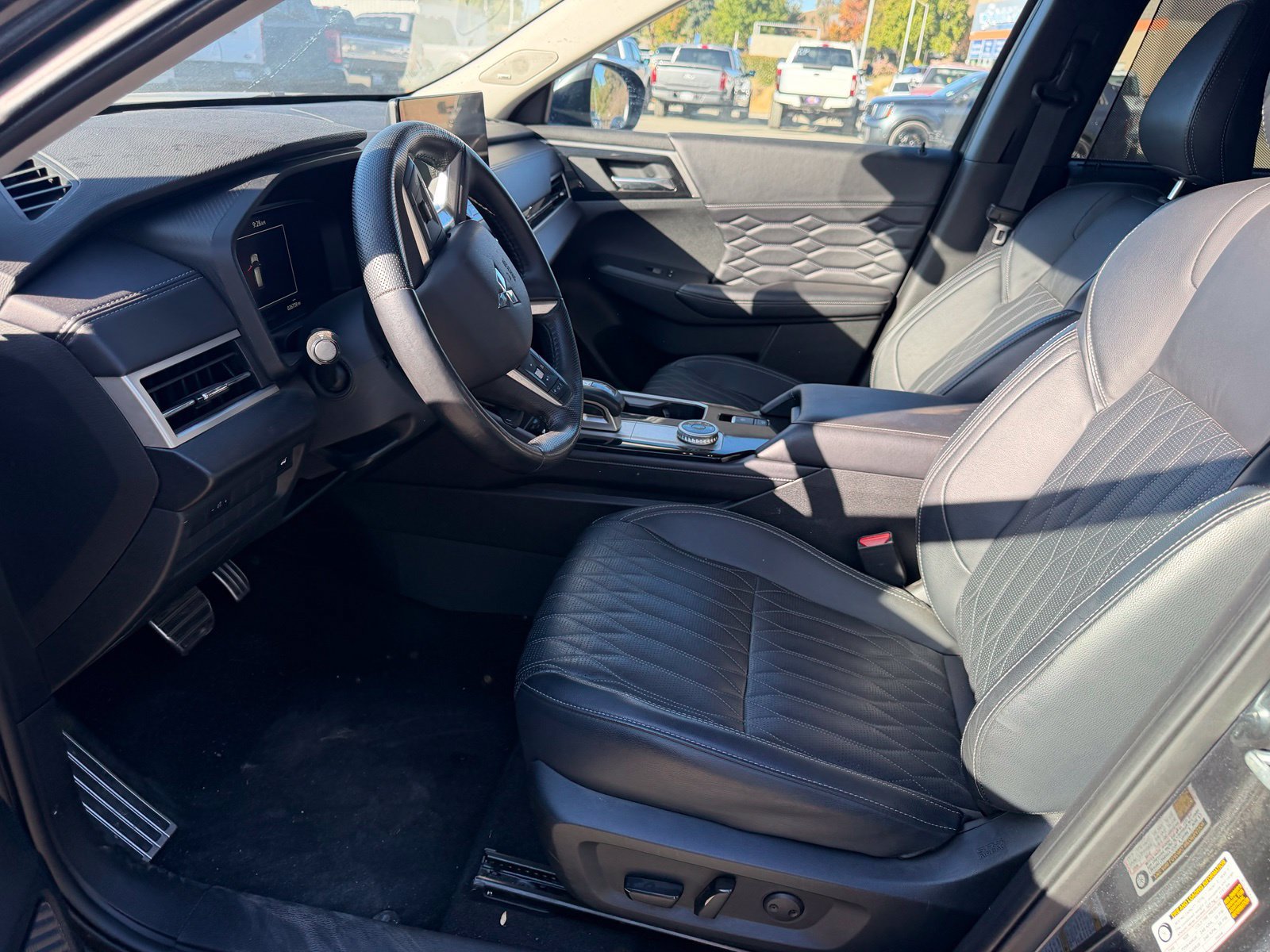 Used 2025 Mitsubishi Outlander SEL AWD/4WD image 10