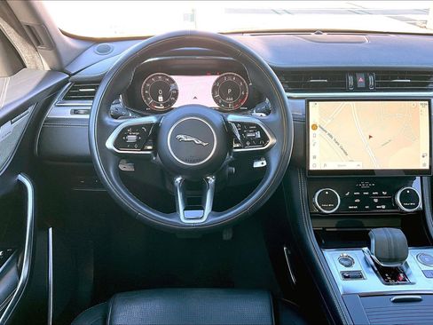 Used 2024 Jaguar F-PACE R-Dynamic S image 4