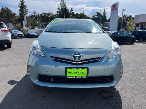 Used 2014 Toyota Prius V Three FWD image 2