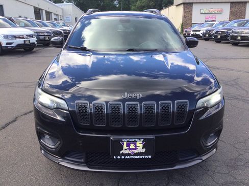 Used 2019 Jeep Cherokee High Altitude AWD/4WD image 3