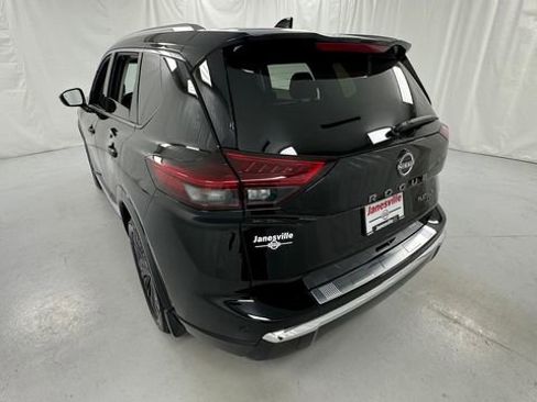 Certified 2026 Nissan Rogue Platinum w/ Platinum Premium Package AWD/4WD image 5