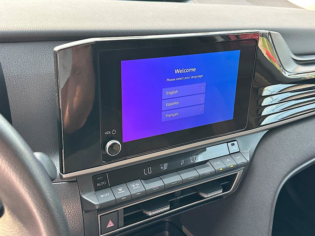 Used 2025 Toyota Camry LE FWD image 27