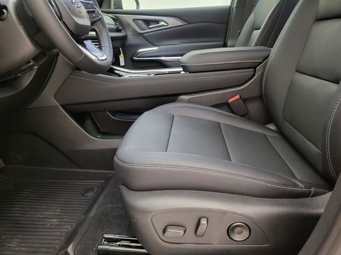 New 2026 Chevrolet Traverse LT w/ Midnight/Sport Edition image 4