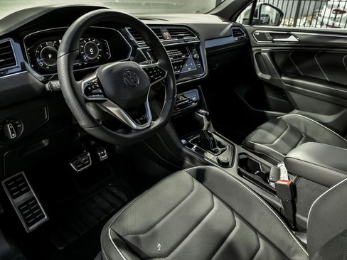 Used 2024 Volkswagen Tiguan SEL R-Line image 13