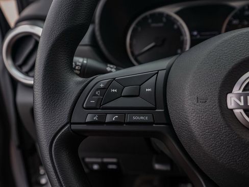 New 2025 Nissan Versa S image 25