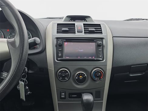 Used 2013 Toyota Corolla S image 19