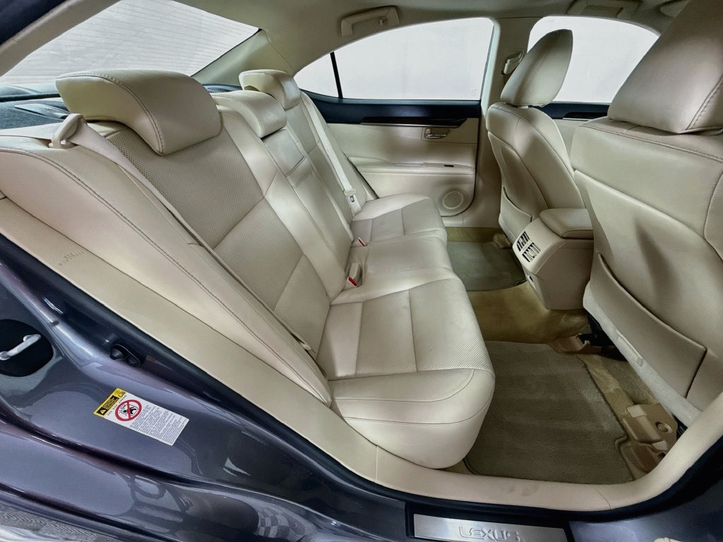 Used 2015 Lexus ES 350 w/ Luxury Package FWD image 28