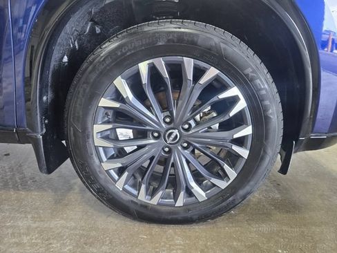 Used 2024 Nissan Rogue Platinum w/ Platinum Premium Package AWD/4WD image 34