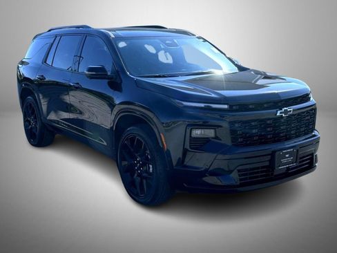 Used 2025 Chevrolet Traverse RS w/ LPO, Floor Liner Package image 3