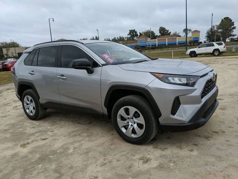 Used 2020 Toyota RAV4 LE image 27