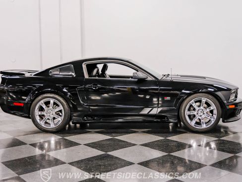 Used 2006 Ford Mustang GT Premium image 13