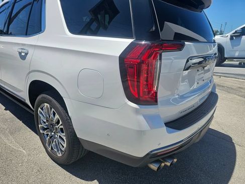 Used 2023 GMC Yukon Denali Ultimate AWD/4WD image 14