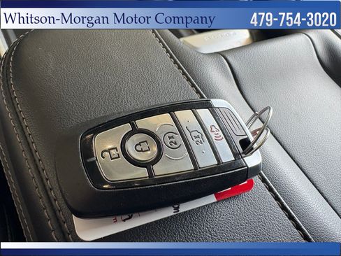 Used 2025 Ford Expedition Platinum w/ Driver's Package AWD/4WD image 34
