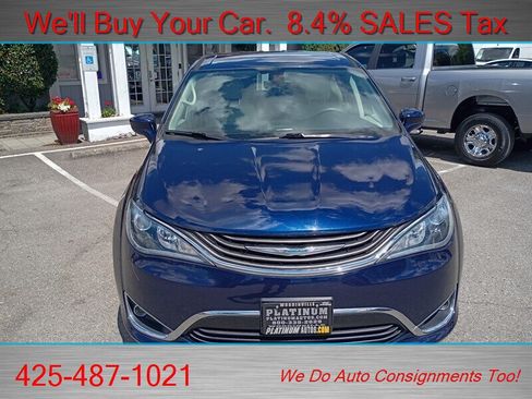 Used 2018 Chrysler Pacifica Touring Plus FWD image 2