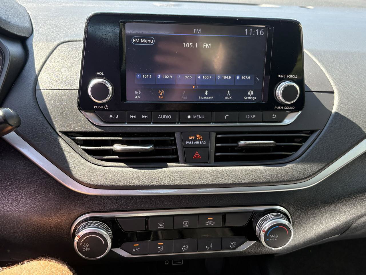 Used 2024 Nissan Altima 2.5 S FWD image 14