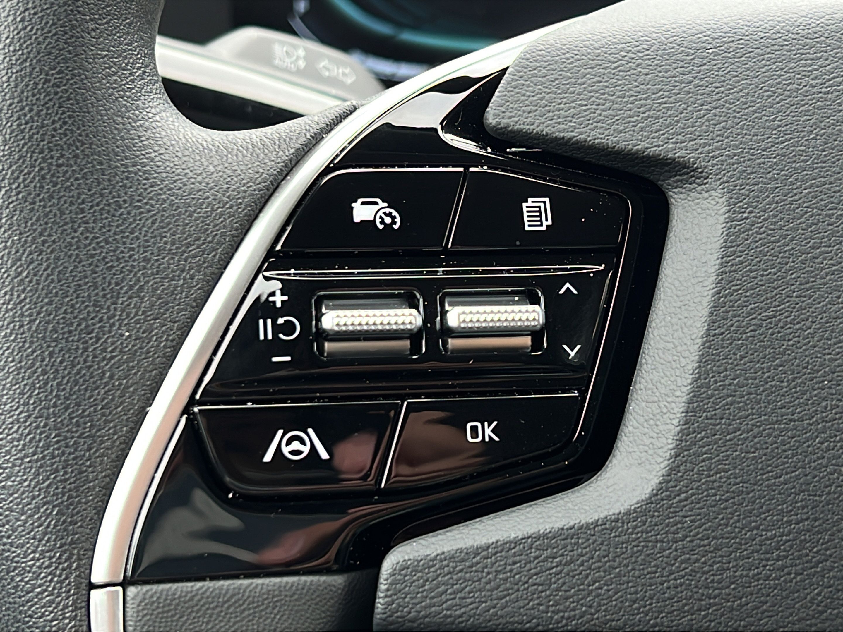 New 2026 Kia Niro LX FWD image 18