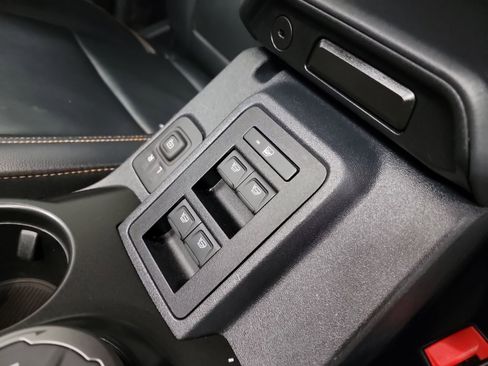 Used 2023 Ford Bronco Badlands image 14