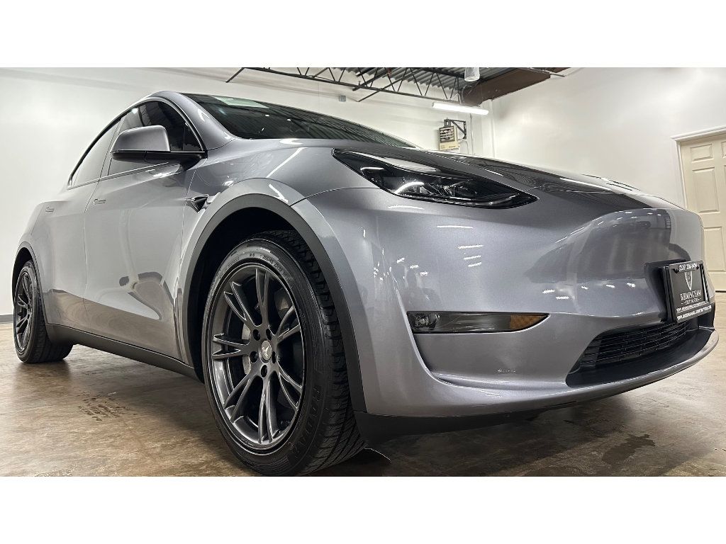 Used 2024 Tesla Model Y Long Range AWD/4WD image 6
