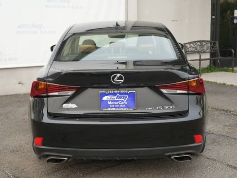 Used 2018 Lexus IS 300 AWD w/ Comfort Package image 6