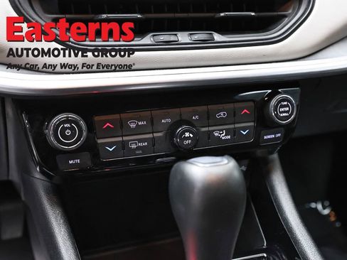 Used 2025 Jeep Compass Limited AWD/4WD image 20