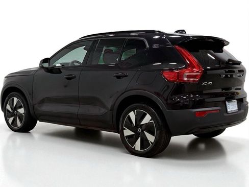 Used 2024 Volvo XC40 Recharge Core w/ Protection Package Premier image 12