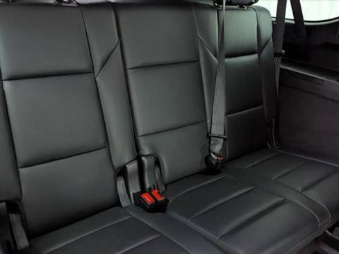 Used 2022 Cadillac Escalade ESV Luxury AWD/4WD image 19