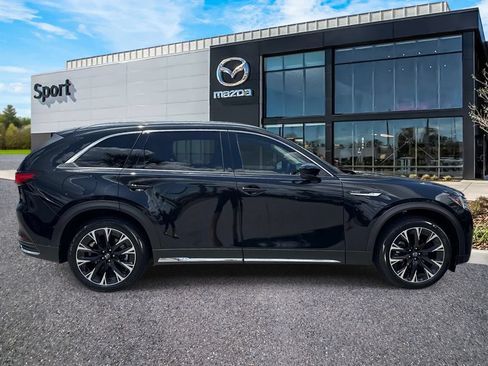 Certified 2024 MAZDA CX-90 Plug-In Hybrid w/ Premium Plus AWD/4WD image 3