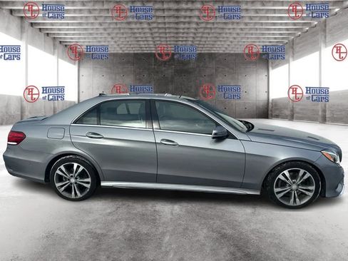 Used 2014 Mercedes-Benz E 350 4MATIC Sedan image 4