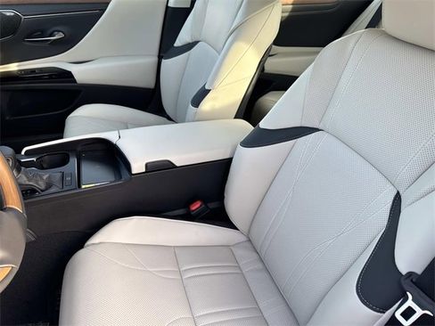 New 2025 Lexus ES 350 Ultra Luxury image 20