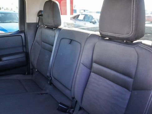 Used 2022 Nissan Frontier SV image 19