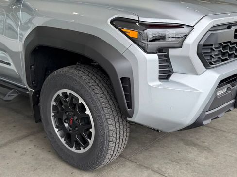 New 2026 Toyota Tacoma TRD Off-Road AWD/4WD image 8