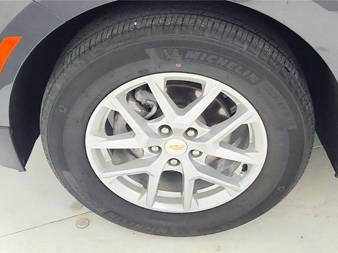 Used 2023 Chevrolet Equinox LT FWD image 10