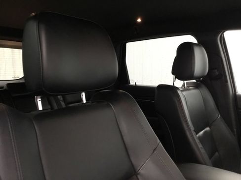 Used 2018 Jeep Grand Cherokee Limited AWD/4WD image 24