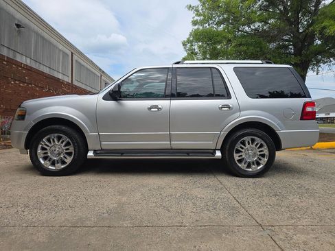 Used 2013 Ford Expedition Limited RWD image 4
