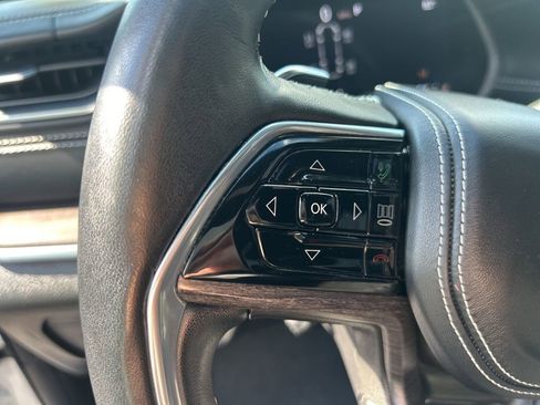 Used 2022 Jeep Grand Cherokee Overland image 25