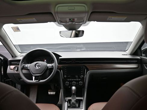 Used 2022 Volkswagen Passat 2.0T image 27