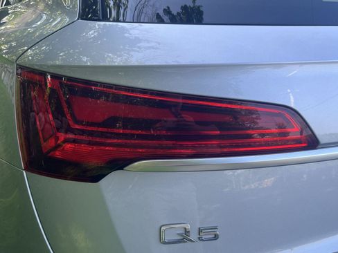 Used 2021 Audi Q5 2.0T Premium w/ Convenience Package AWD/4WD image 28
