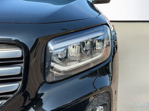 Used 2024 Mercedes-Benz GLB 250 image 9