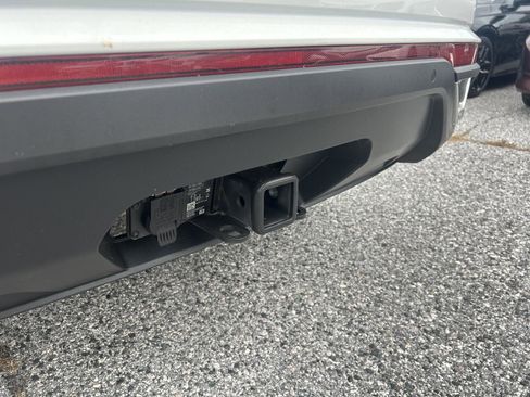 Used 2024 Volkswagen Atlas Cross Sport SE image 7