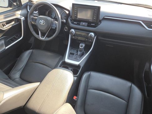 Used 2021 Toyota RAV4 XLE Premium image 25