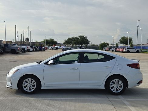 Used 2020 Hyundai Elantra SE w/ Cargo Package (C1) FWD image 7