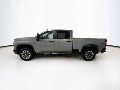 Used 2025 Chevrolet Silverado 2500 Custom w/ Custom Convenience Package AWD/4WD image 4