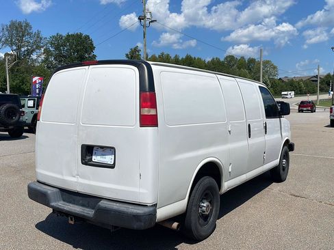 Used 2015 Chevrolet Express 2500 RWD image 3