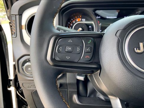 Used 2024 Jeep Wrangler Unlimited Sport AWD/4WD image 23