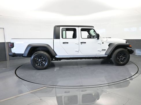 New 2026 Jeep Gladiator Sport image 7