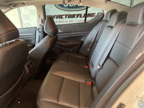 Used 2019 Nissan Altima 2.0 Platinum FWD image 25