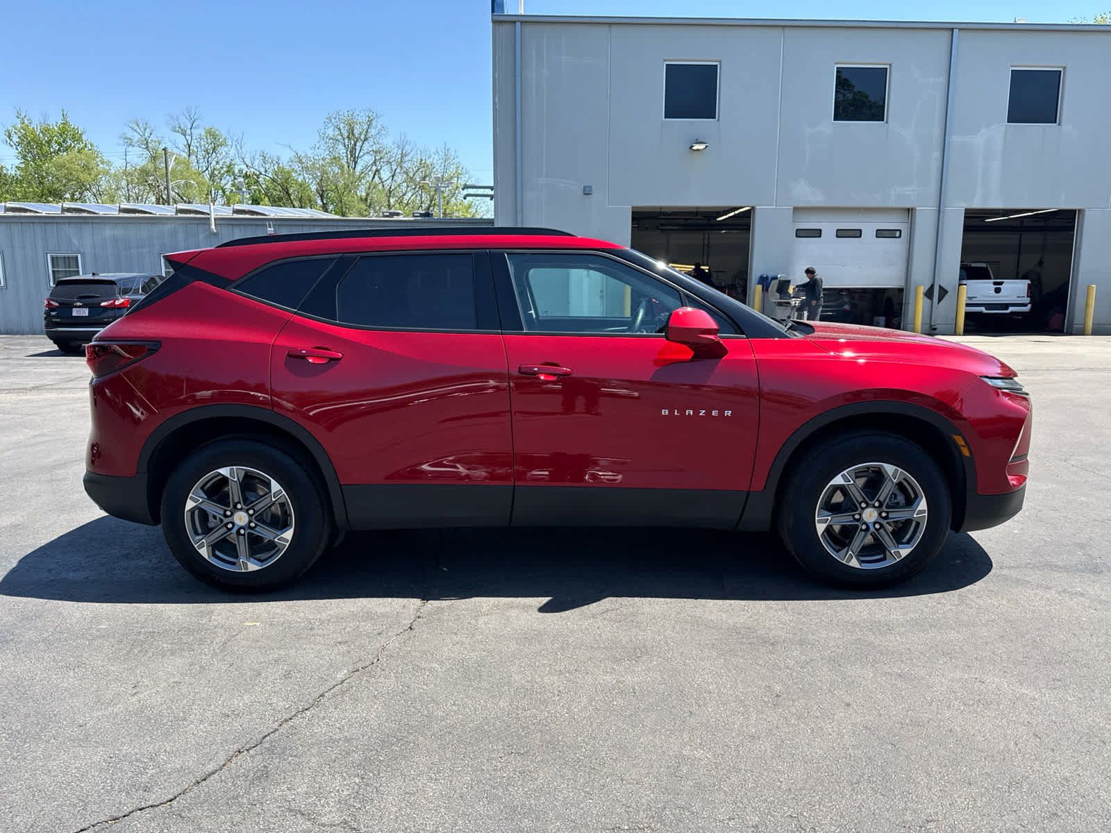 Used 2024 Chevrolet Blazer LT w/ Convenience Package AWD/4WD image 2