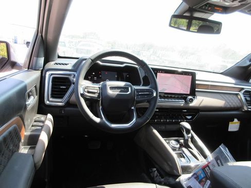 New 2026 GMC Canyon Denali AWD/4WD image 13