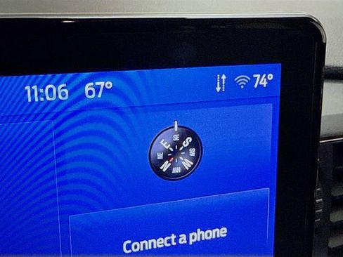 Used 2023 Ford Explorer XLT w/ Equipment Group 202A image 13